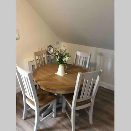 Garrykennedy Harbour View Apartamento *