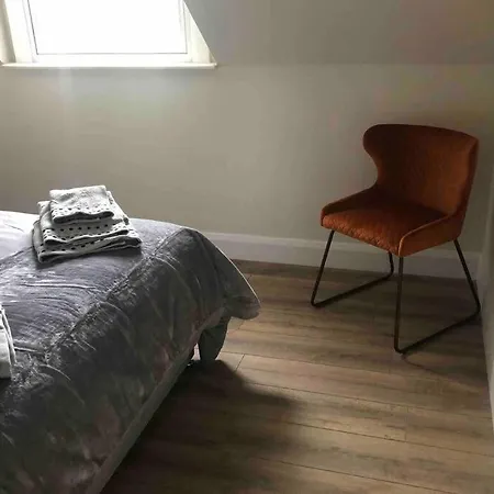Garrykennedy Harbour View Apartment