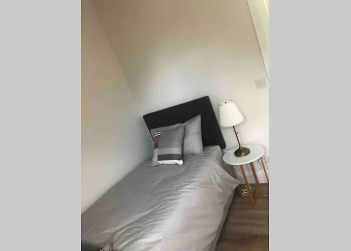 Garrykennedy Harbour View Apartamento