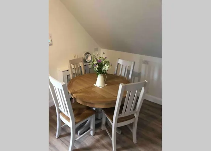 Garrykennedy Harbour View Apartamento *