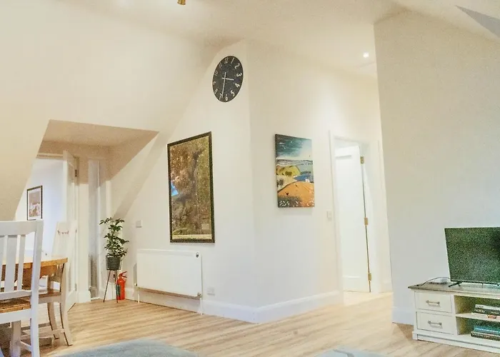 Garrykennedy Harbour View Apartamento